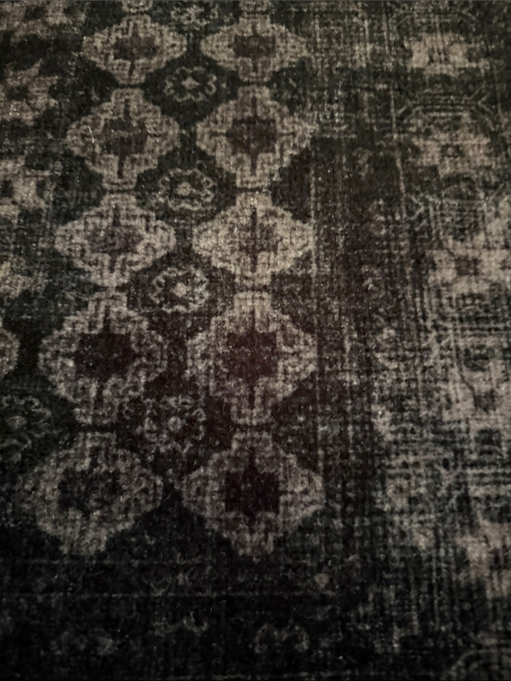 Vintage-Inspired Black and Charcoal Area Rug 4x6 Ruggable  all-in-one - Picture 4 of 4